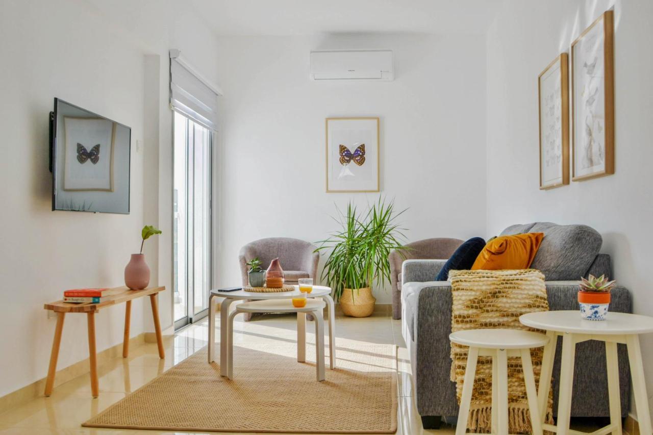 Phaedrus Living: Seaside Luxury Flat Lighthouse 67 Lägenhet Paphos Exteriör bild