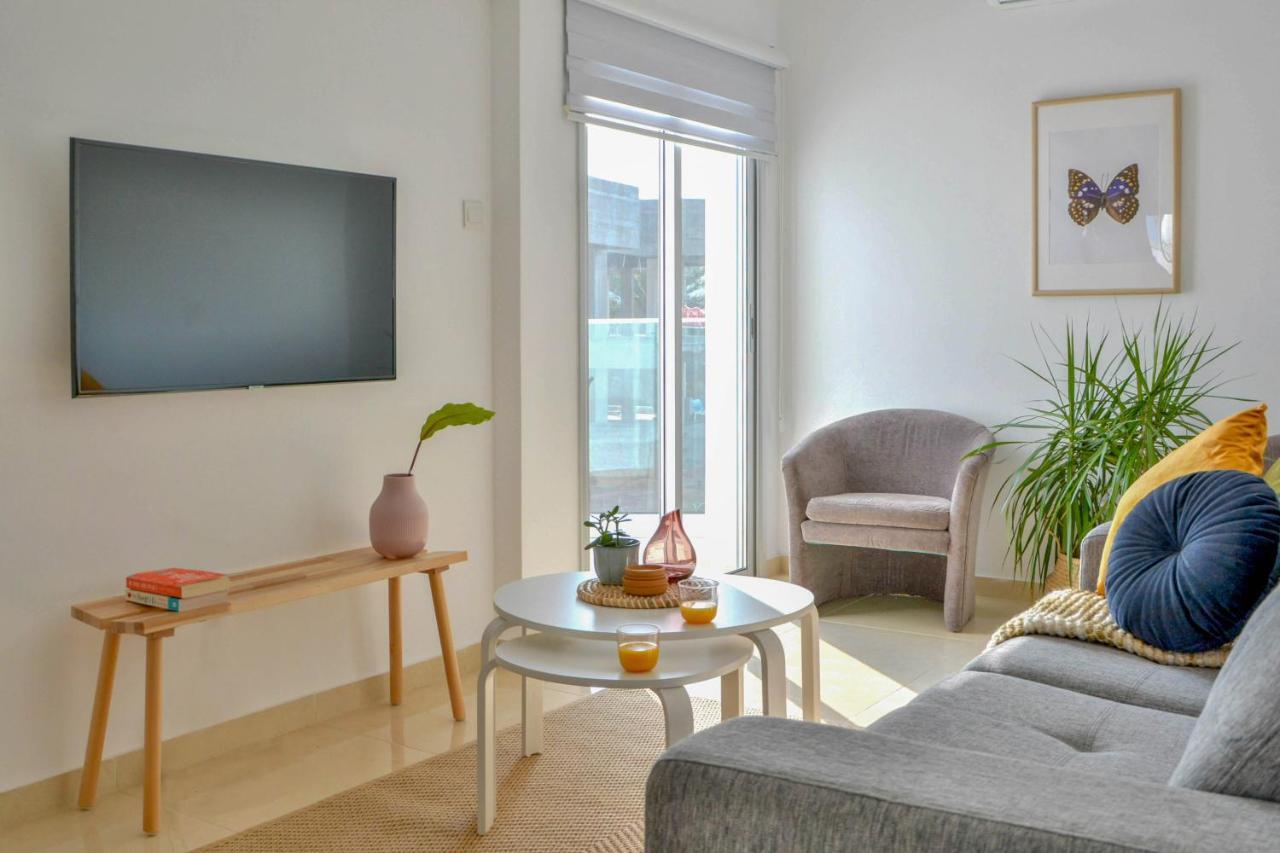 Phaedrus Living: Seaside Luxury Flat Lighthouse 67 Lägenhet Paphos Exteriör bild